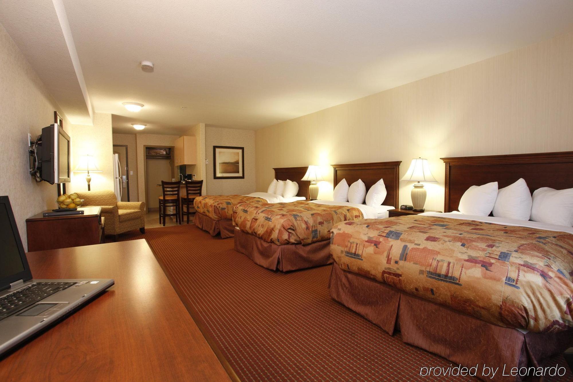 Pomeroy Inn And Suites Chetwynd Kültér fotó