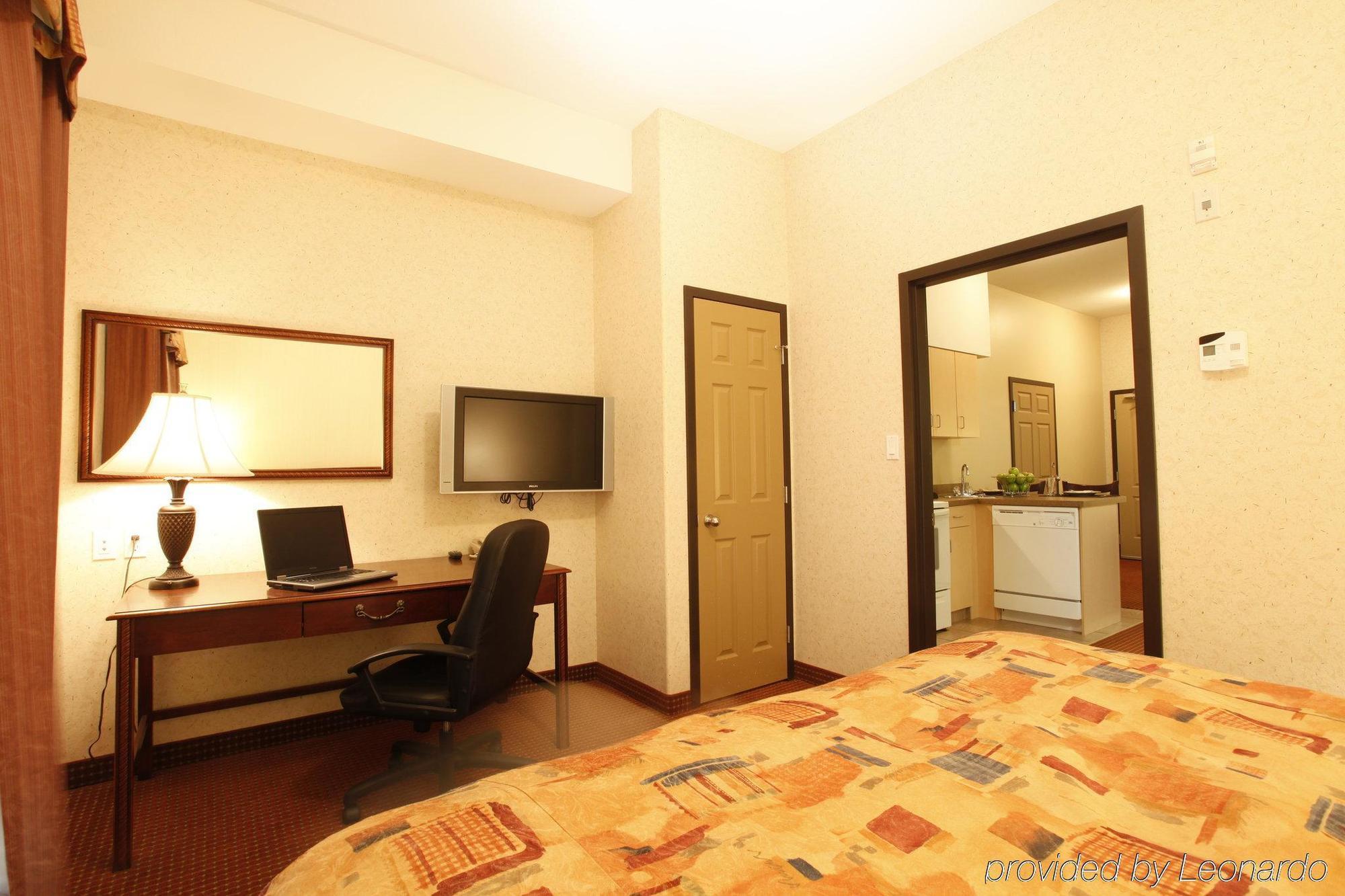 Pomeroy Inn And Suites Chetwynd Kültér fotó