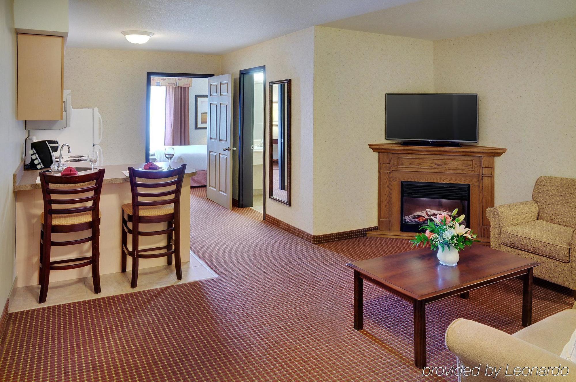 Pomeroy Inn And Suites Chetwynd Kültér fotó