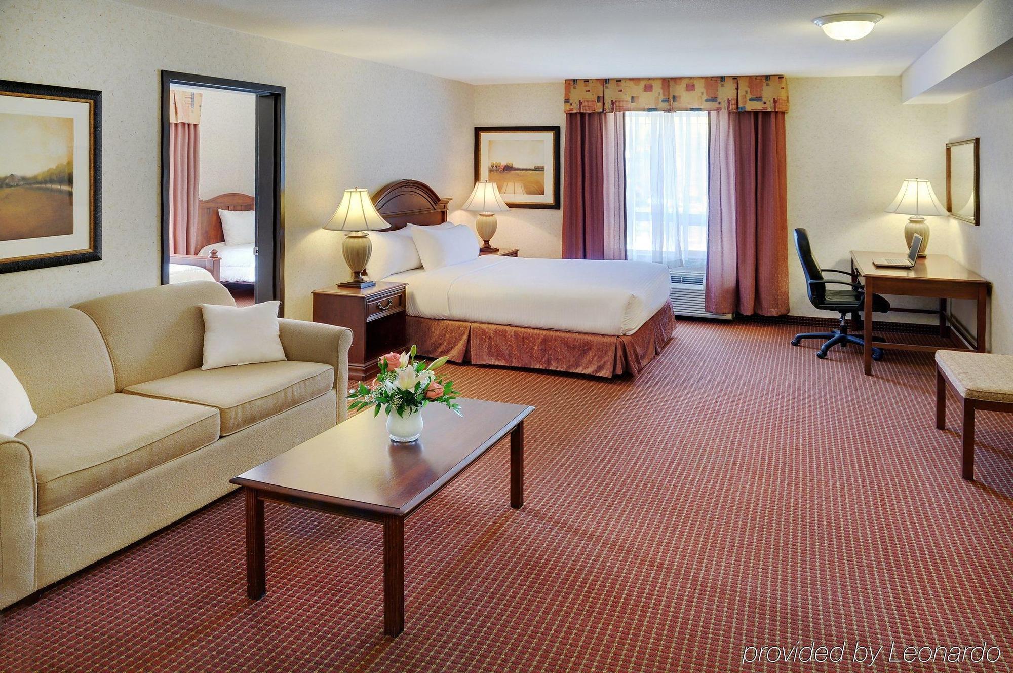 Pomeroy Inn And Suites Chetwynd Kültér fotó