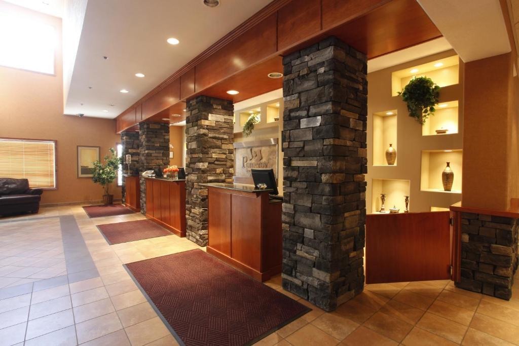 Pomeroy Inn And Suites Chetwynd Kültér fotó