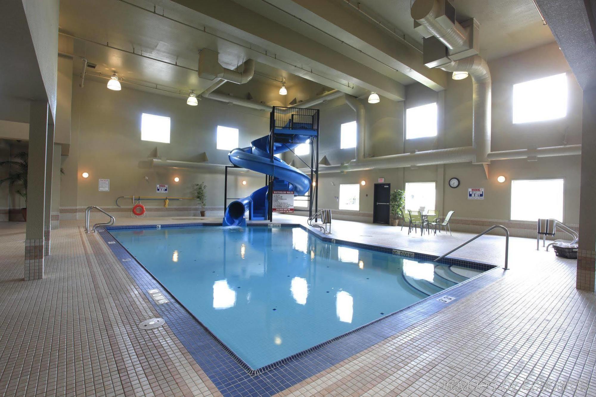 Pomeroy Inn And Suites Chetwynd Kültér fotó