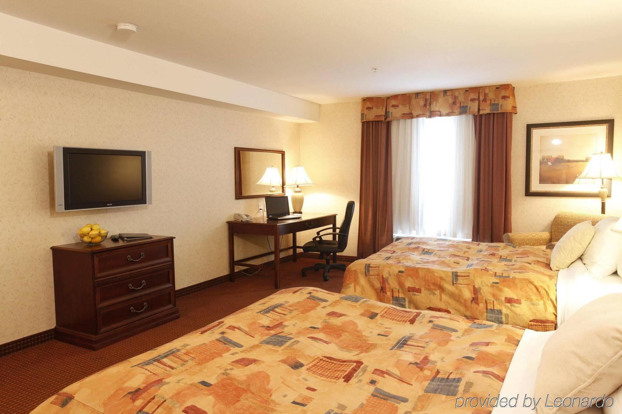 Pomeroy Inn And Suites Chetwynd Kültér fotó