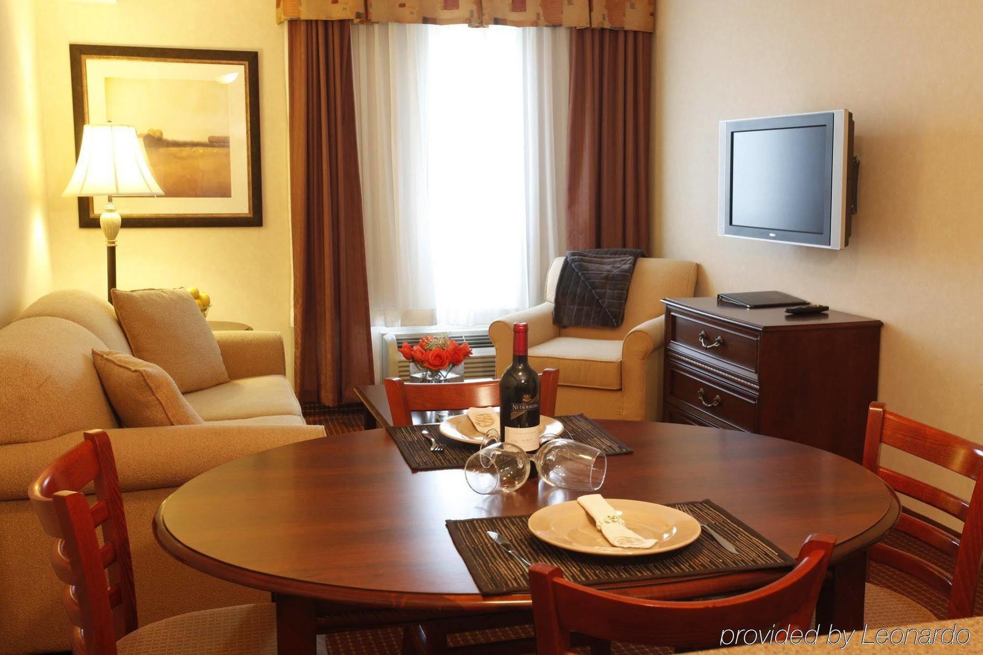 Pomeroy Inn And Suites Chetwynd Kültér fotó